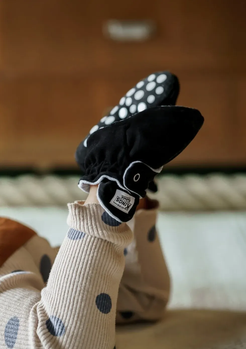 Baby Booties Gamuza Black