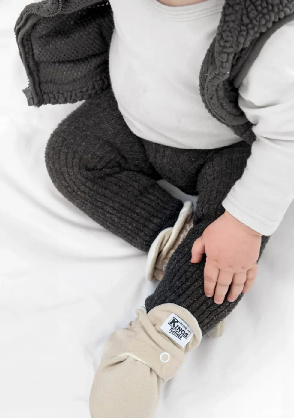 Baby Booties Gamuza Ivory