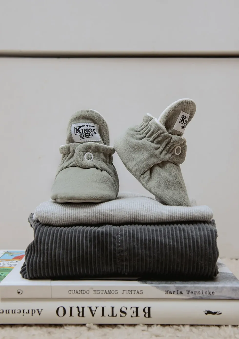 Baby Booties Gamuza Stone