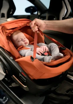 Babyschale 'Coral Slide Pro' Oak Truffle