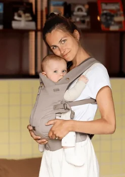Babytrage mit Reißverschluss 'Huddle' Clay