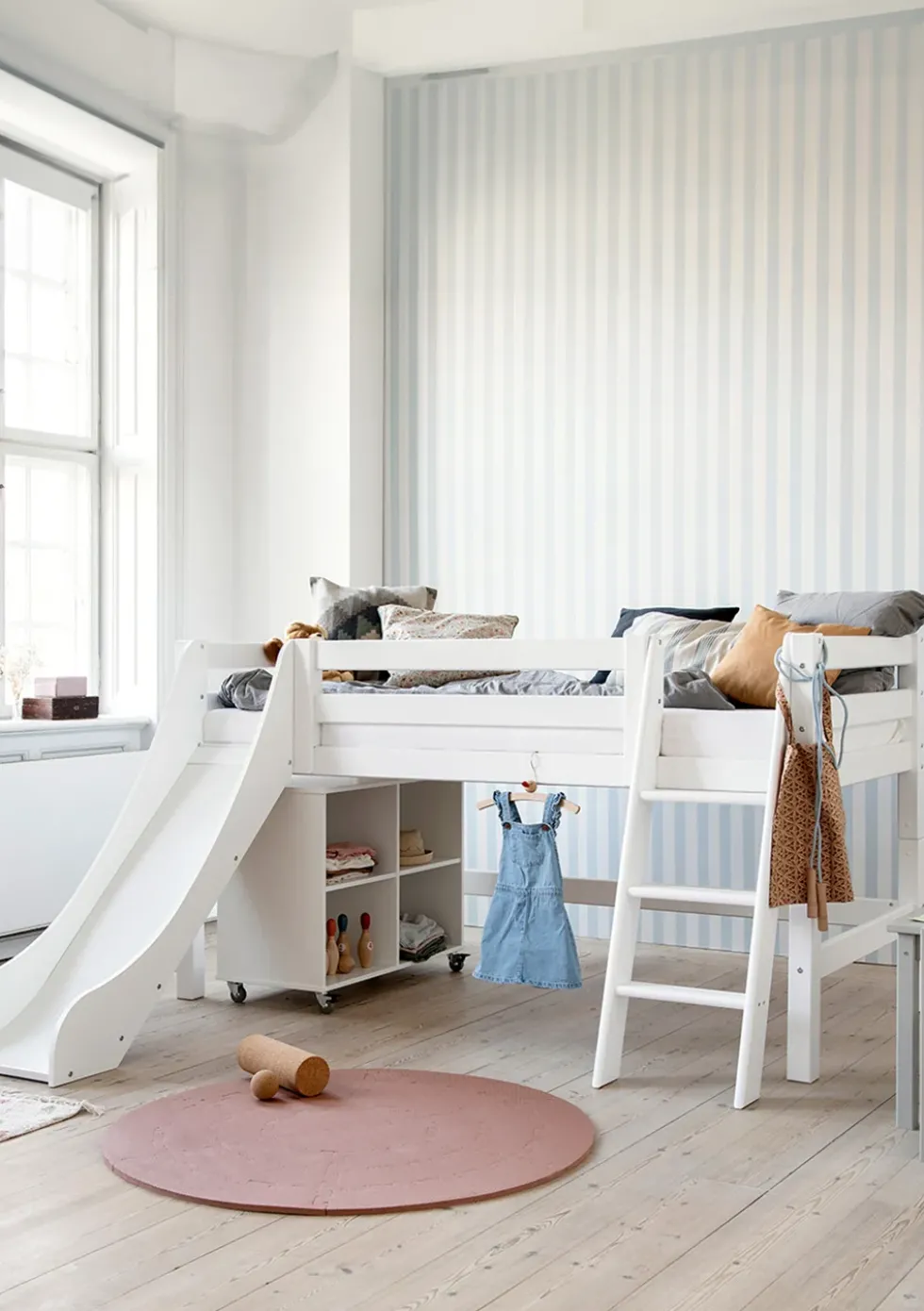 ECO Luxury' Spielbett mit Rutsche weiß 200 x 90 cm