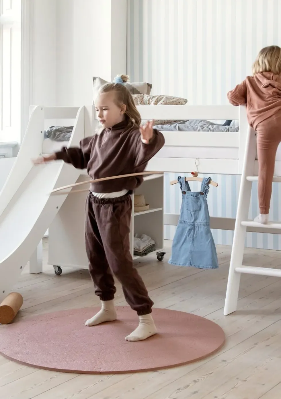 ECO Luxury' Spielbett mit Rutsche weiß 200 x 90 cm