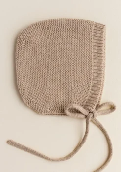 Merino Bonnet 'Dolly' Sand