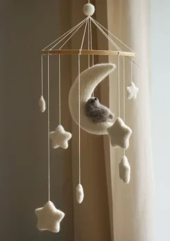 Mobile 'Rabbit/White Moon'