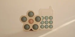 Silikon Spielblume Dried Thyme / Natural / Shifting Sand