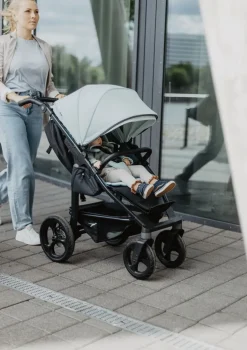 Sportwagen 'Mono 4' Blau